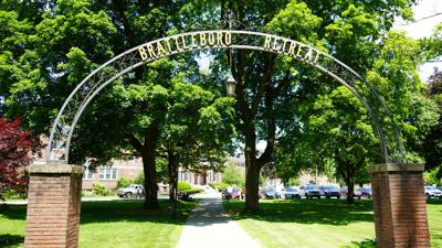 Retreat Arch (1).JPG